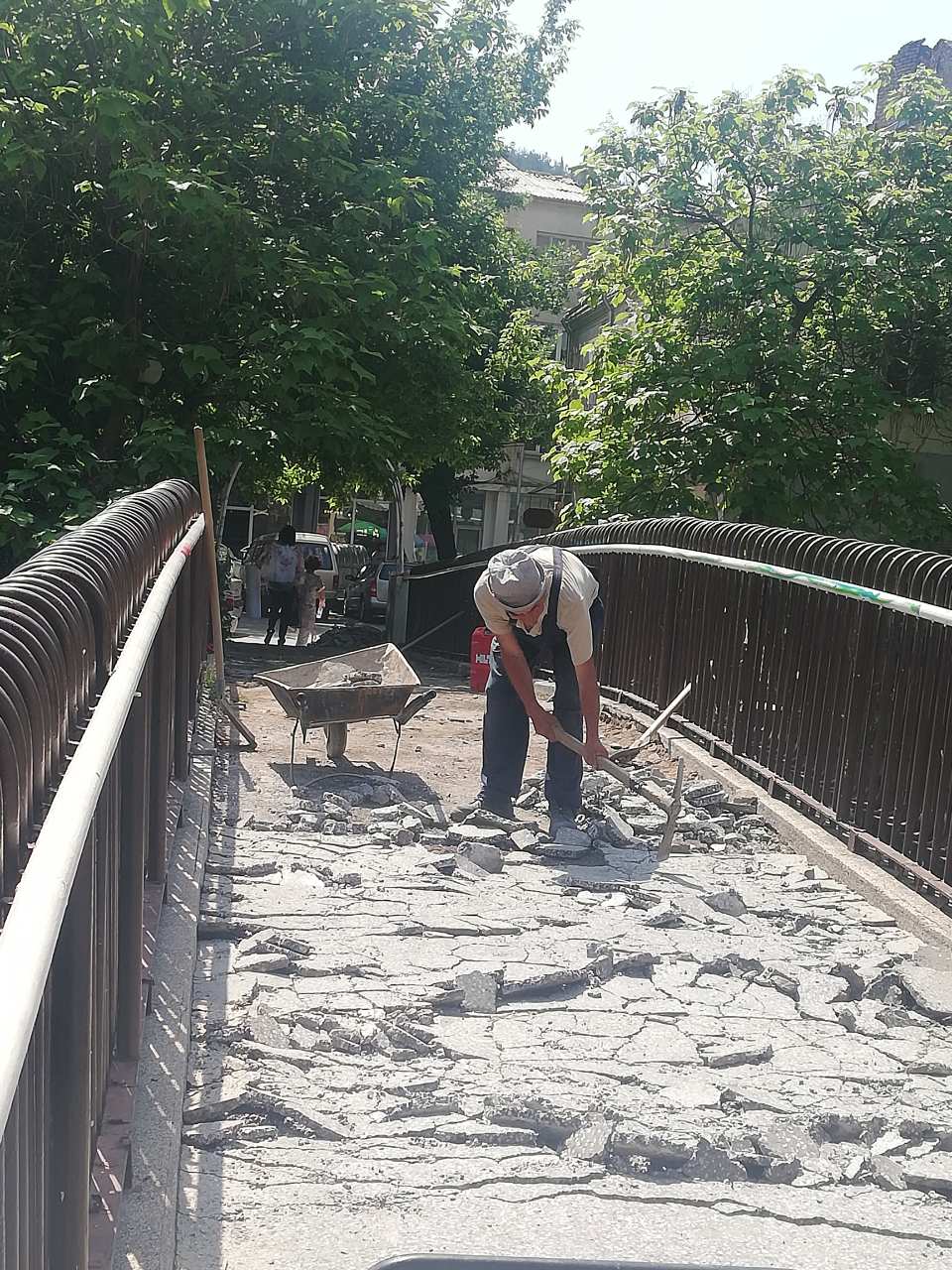 Започна ремонт на моста при бившите хали в Благоевград