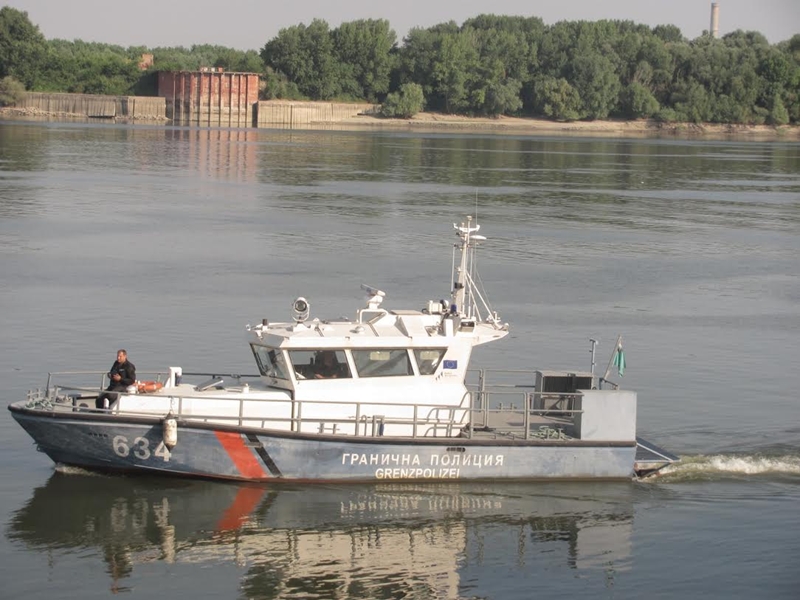 Момче изчезна във водите на Дунав край Силистра