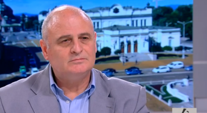 Проф. Николай Радулов: МВР не се справя добре