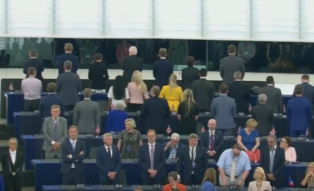 Евроскептици бойкотираха химна на Европа в Европарламента (ВИДЕО)