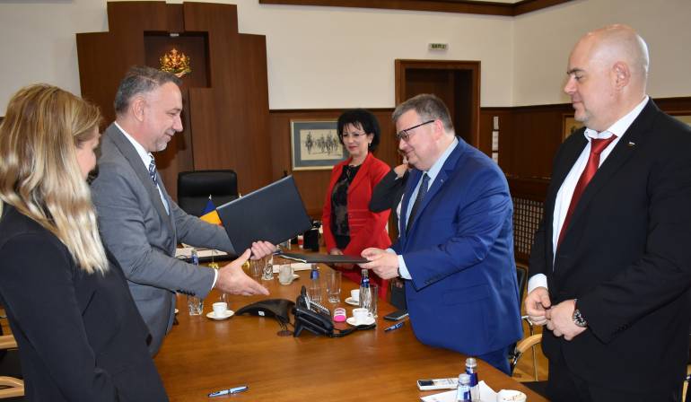 Главните прокурори на България и Румъния подписаха споразумение за сътрудничество