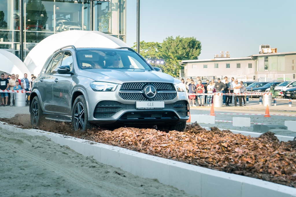 Три реда седалки в новия Mercedes GLE