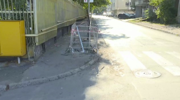 Две незрящи жени пропаднаха в дупка на тротоар във Варна