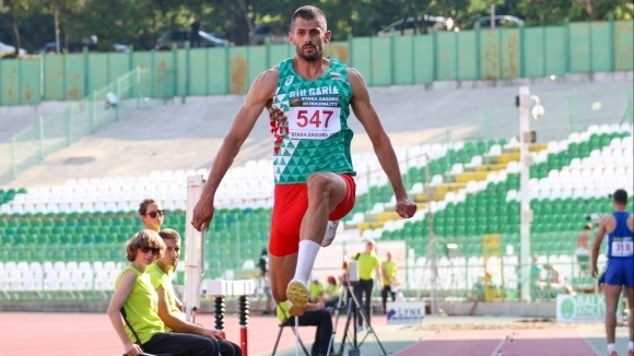 Наш атлет остана на 2 см от световното