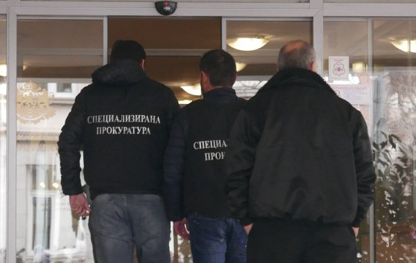 Разследват корупция при доставки за ВВС
