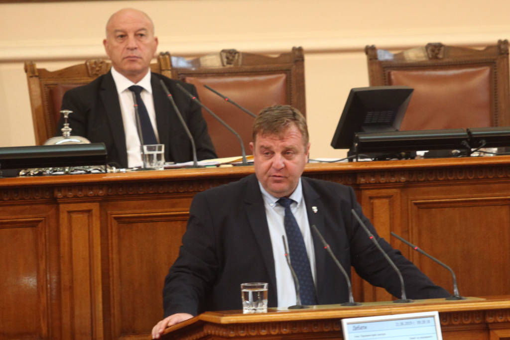 Каракачанов: Убеден съм, че ако БСП бяха на власт, щяха да купят същия самолет