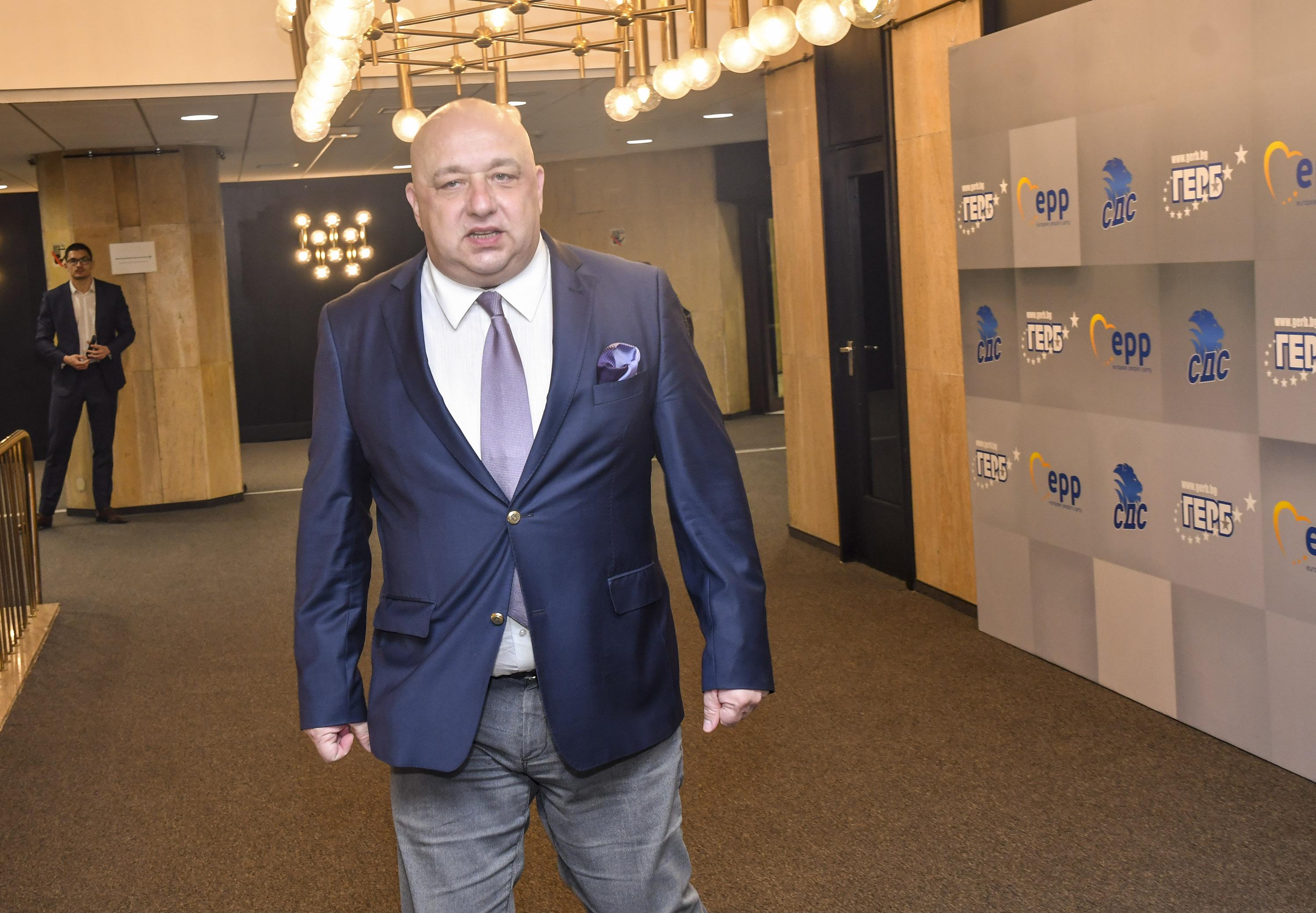 Красен Кралев, министърът на спорта, ексклузивно пред „Труд“:  15 спорта са запретнали здраво ръкави, волейболът трябва да е на Токио 2020