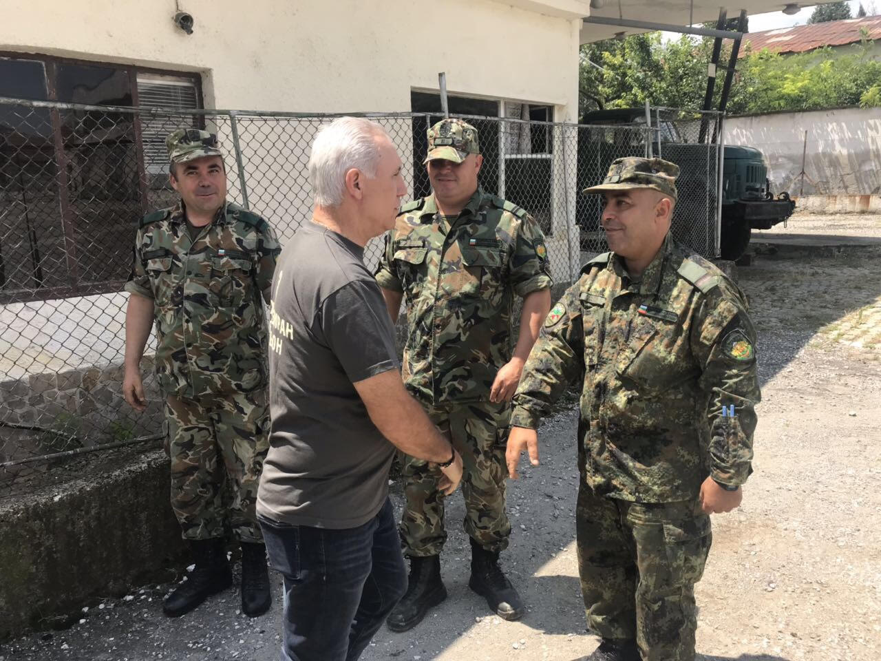 Стоичков се върна в казармата (СНИМКИ)