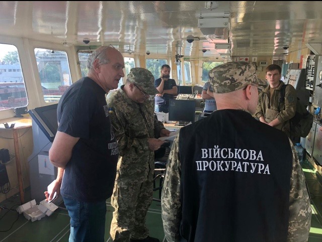 Седем моряци са задържани от украинските власти на руски танкер