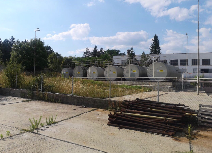 Спипаха 30 000 литра "антикор" в петролна база без лиценз в Разлог