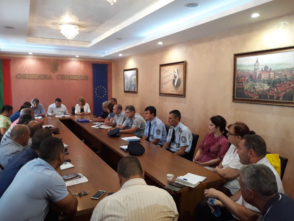 Спешно умъртвяват животните в свинекомплекса в Свищовско
