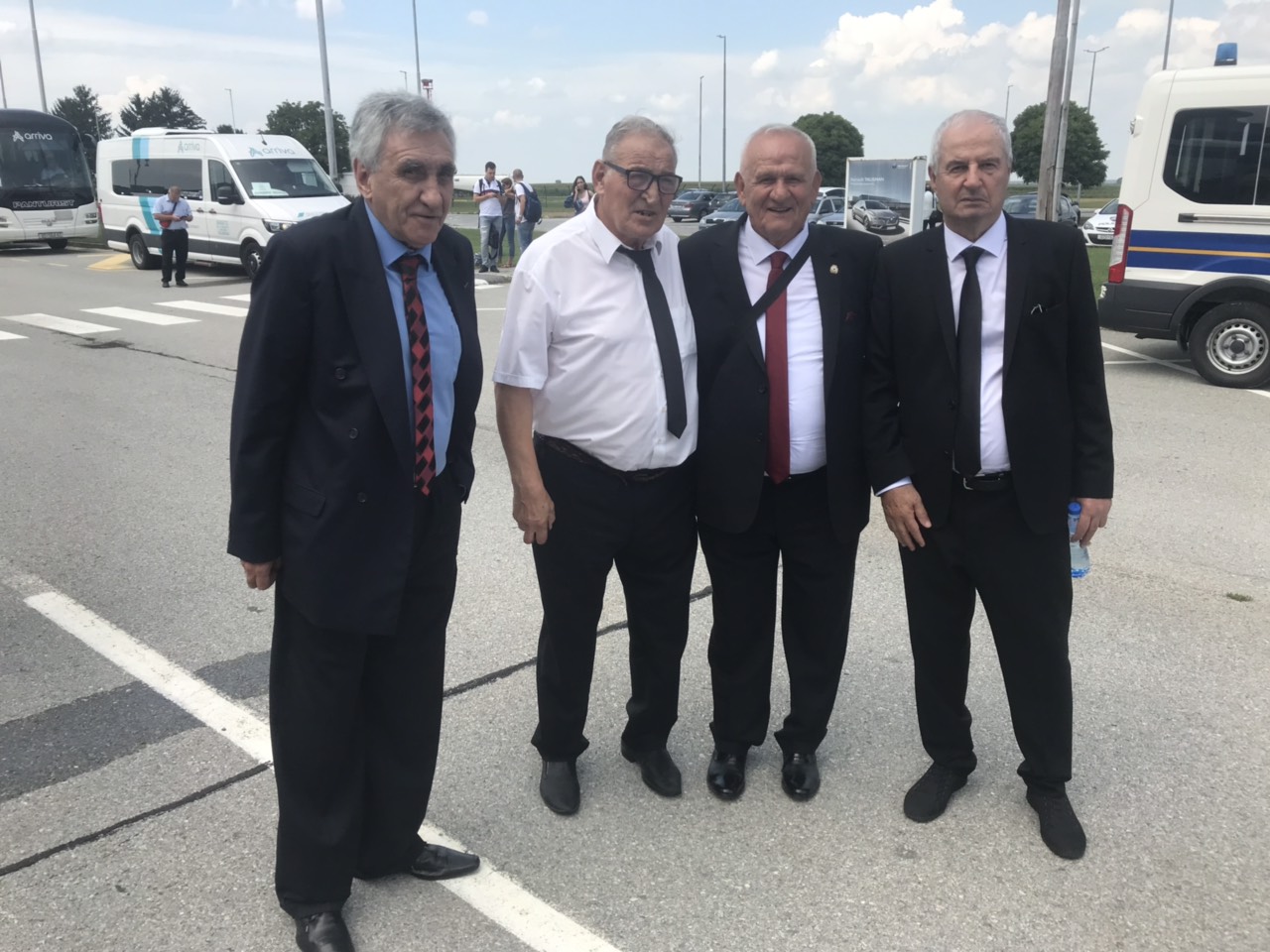 „Осиек“ призова Давор Шукер на помощ