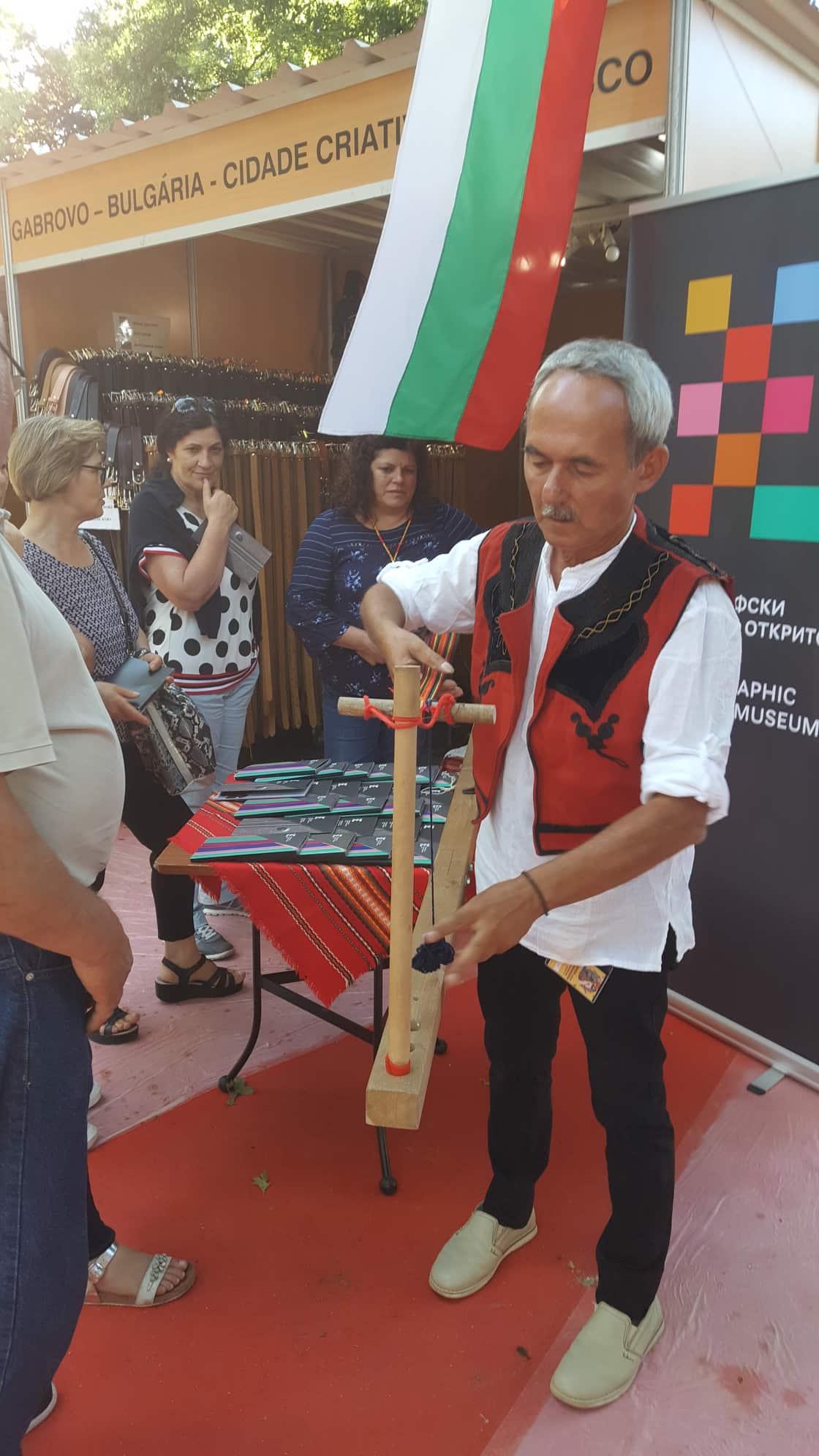 Майстори от музей „Етър”-а участват в Международен фестивал на занаятите в Португалия