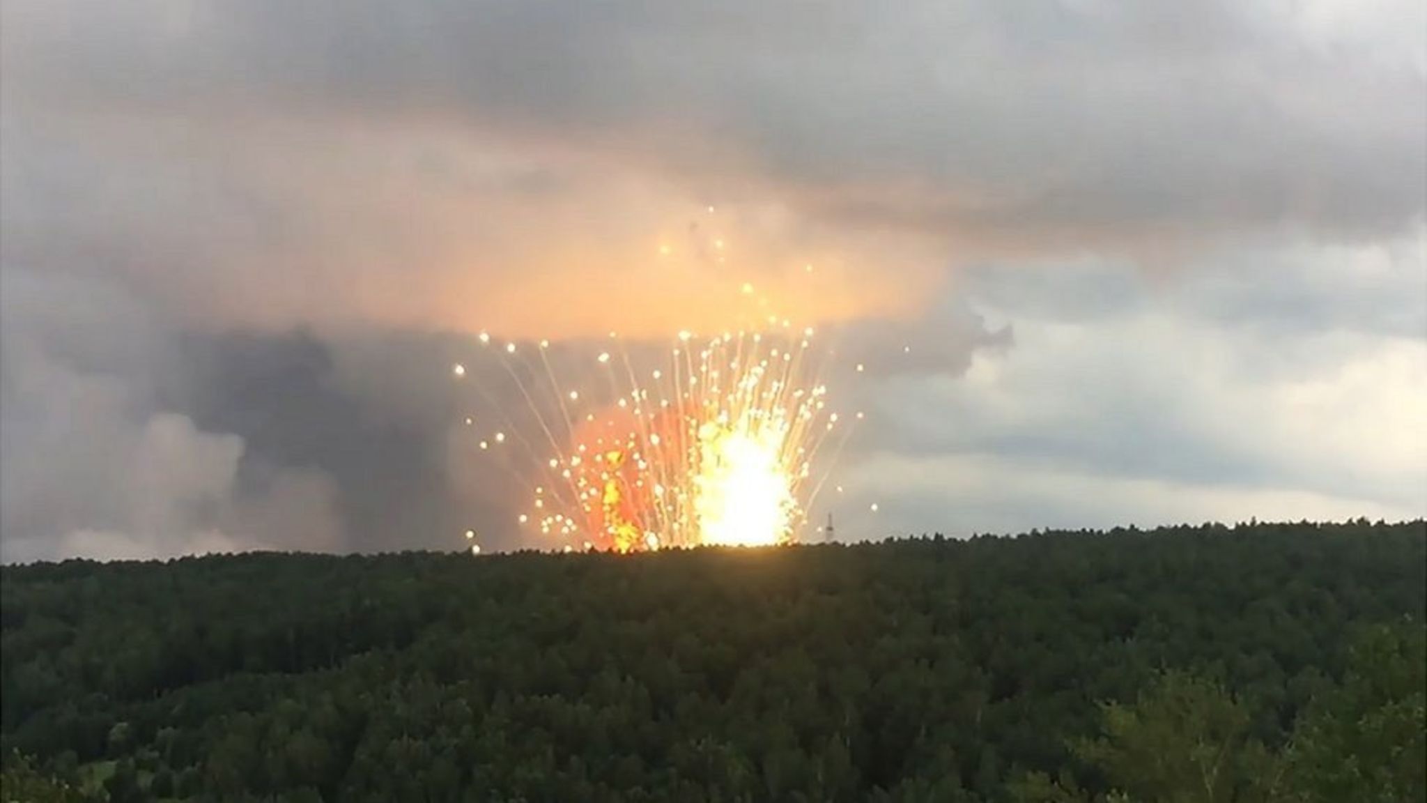 Осем души са пострадали при нови експлозии в Ачинск