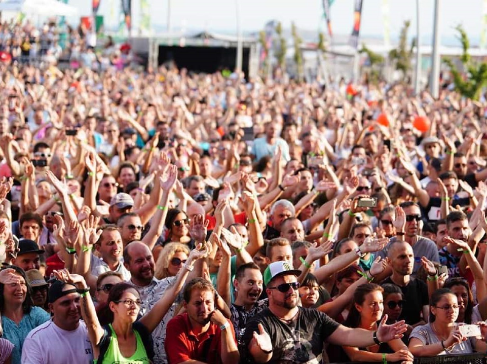 Над 8 хиляди пяха и танцуваха под открито небе на Spice music festival