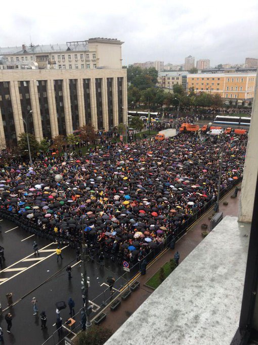 Над 100 души са задържани при протест на руската опозиция в Москва