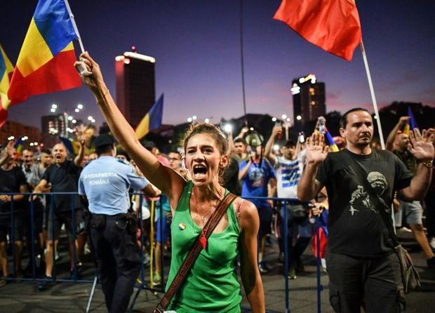 24 000 румънци излязоха на протест в Букурещ