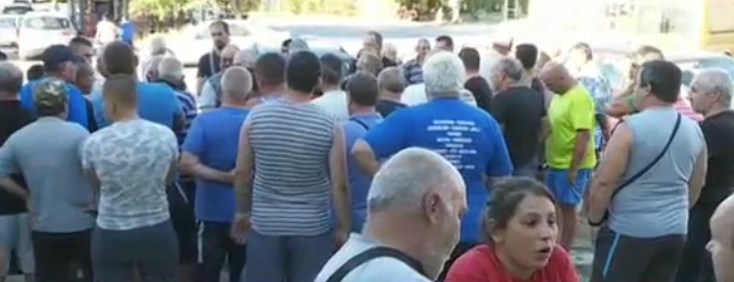 Шеста поредна вечер на протести в Долни чифлик заради африканската чума