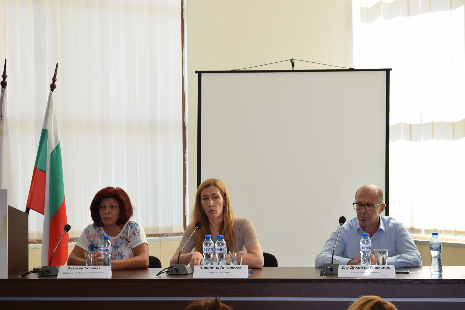 Министър Ангелкова: Промените в Закона за туризма ще намалят още административната тежест