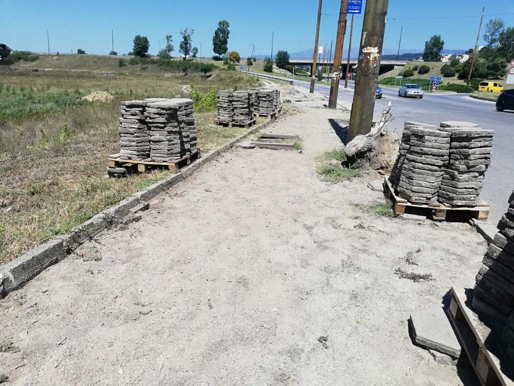 Стартира изграждането на светофарна уредба на входа на квартал „Струмско“
