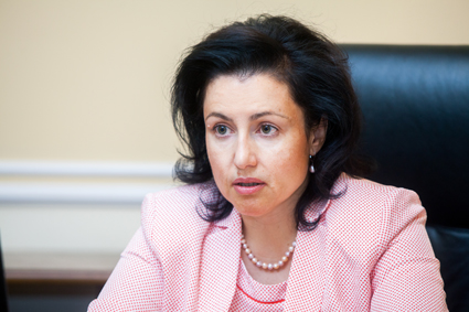 Земеделският министър Десислава Танева пред „Труд“: Африканската чума унищожи 20% от прасетата в България