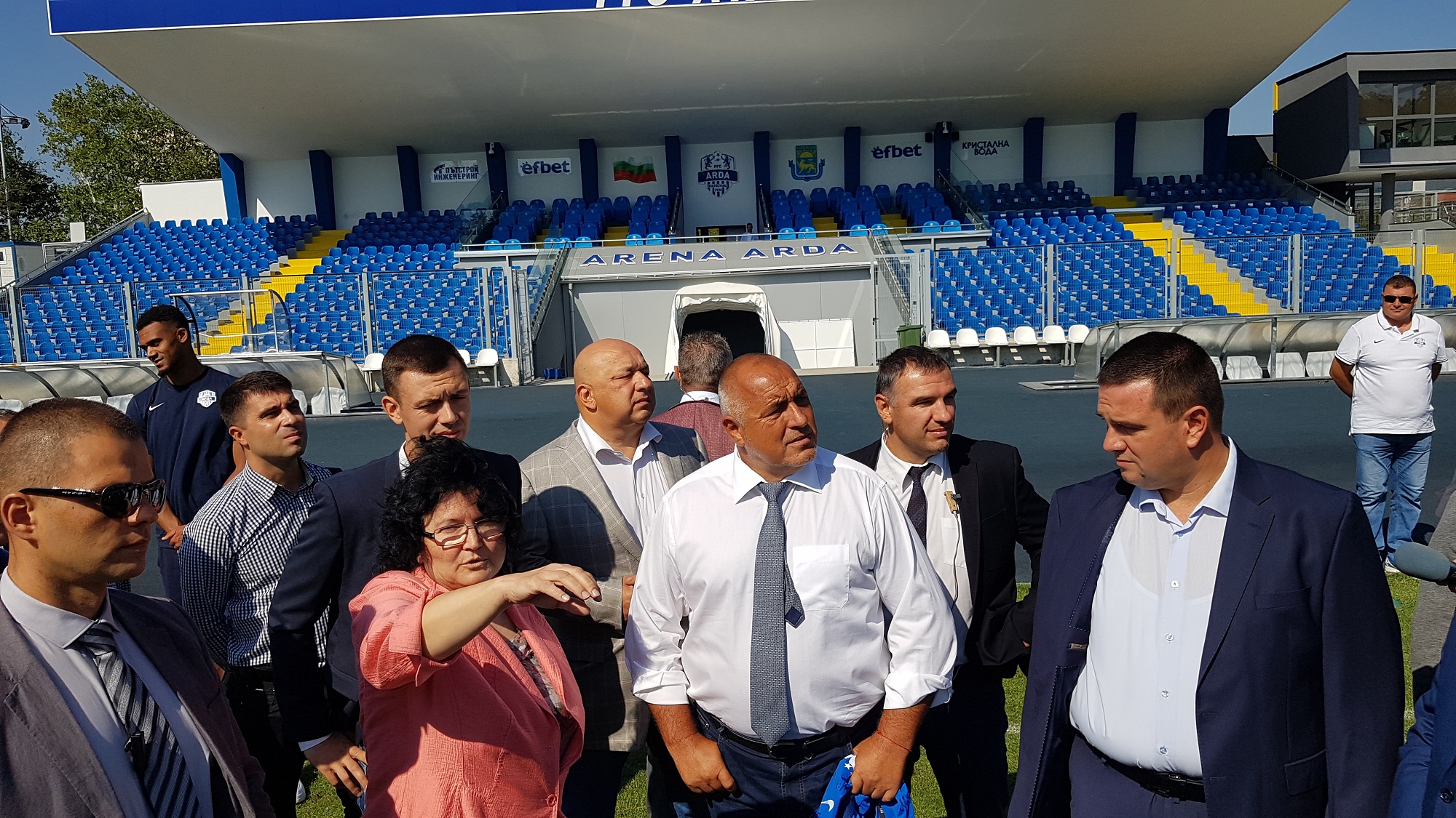 Кралев: Държавата от години помага на отборите, влезли в елита