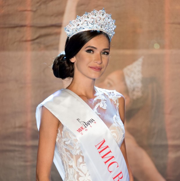 Короноваха 20-годишна красавица за мис Варна 2019