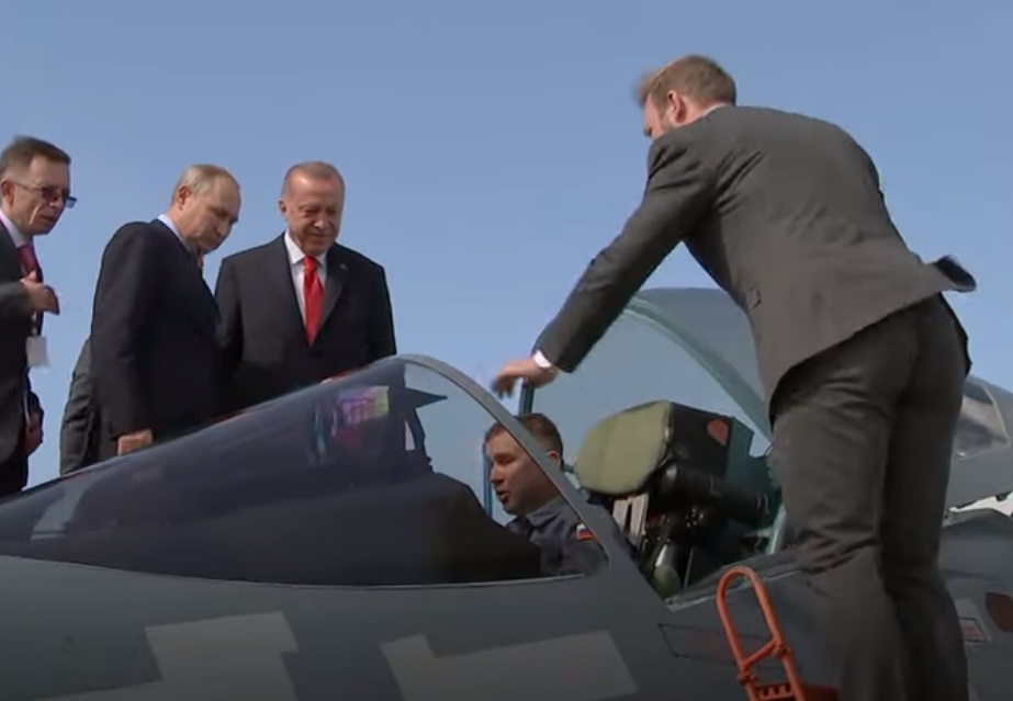 Путин и Ердоган разгледаха най-новия руски изтребител Су-57 (ВИДЕО)