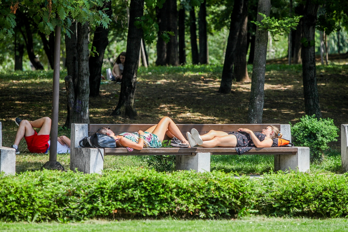 Слънчево време с температури до 36 градуса ни очакват днес