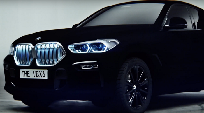 BMW представи новия X6, боядисан в най-черното черно (ВИДЕО)