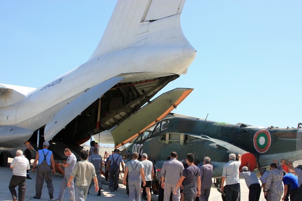 Започнаха дейностите по ремонта и удължаване на ресурса на самолети Су-25