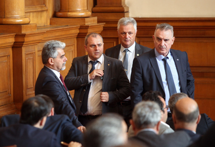 Закон изравнява минималната пенсия с линията на бедност