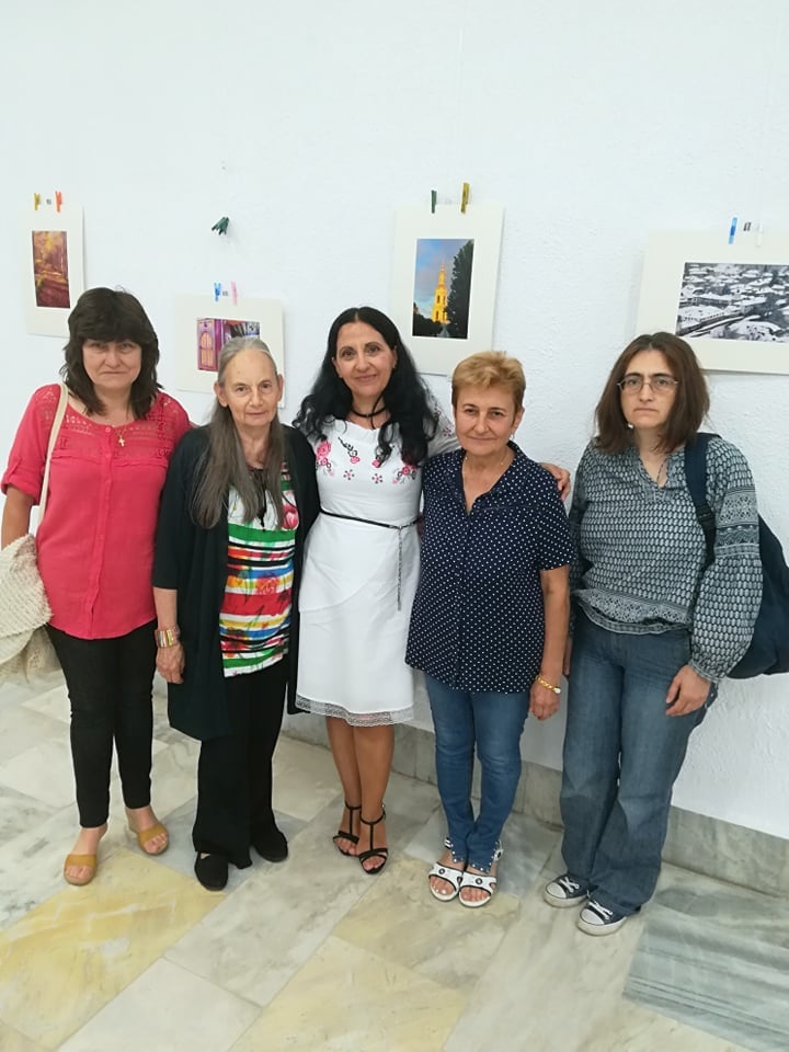 Събраха 687 лева на благотворителна изложба от фотоси на лекарка