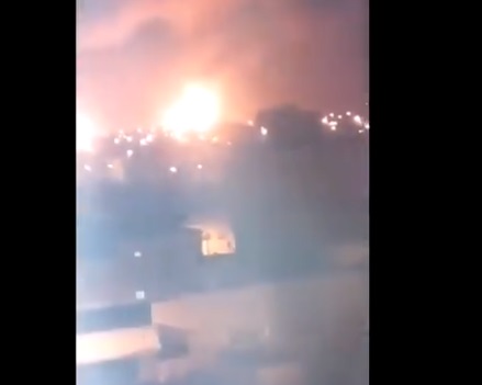 Взрив в най-голямата саудитска рафинерия след атака с дронове (ВИДЕО)