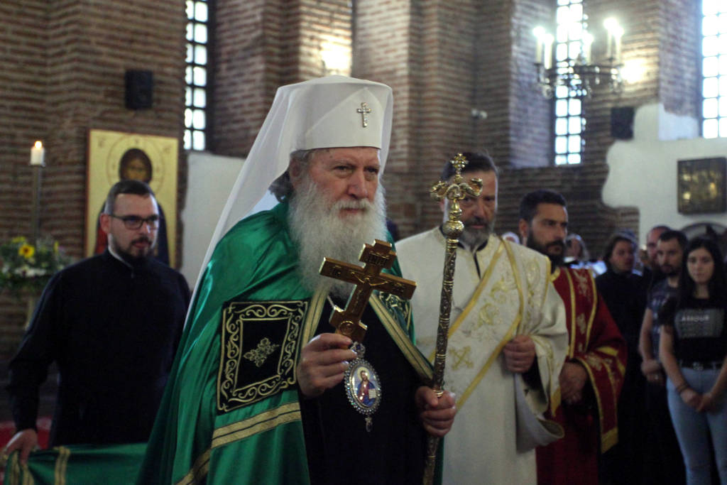 Патриарх Неофит отслужи Архиерейска света литургия в столичния храм "Св. София" (СНИМКИ)