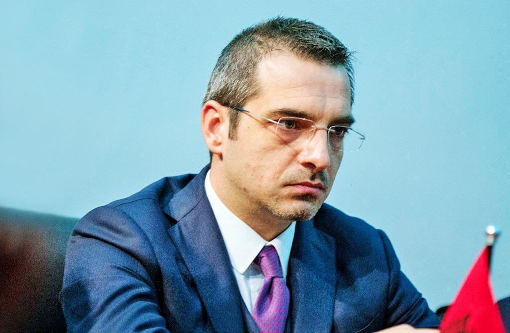 Три години пробация за бивш албански министър