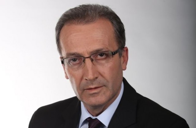 Емил Костадинов, БСП: Въпросът вече e: или Нинова, или партията