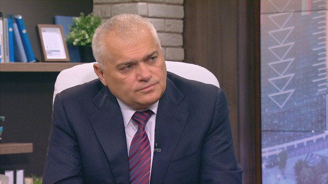 Валентин Радев: Причината за пожара във военния завод "Дунарит" е технологична
