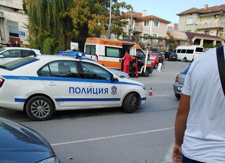 Пенсионер зад волана удари три момичета