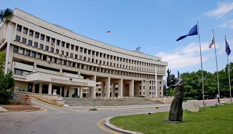 Външно към българите в Гърция: Не разчитайте на обществения транспорт на 2 октомври заради стачка на профсъюзите