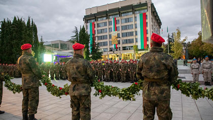 Гирлянд на славата беше положен в памет на защитниците на Стара Загора