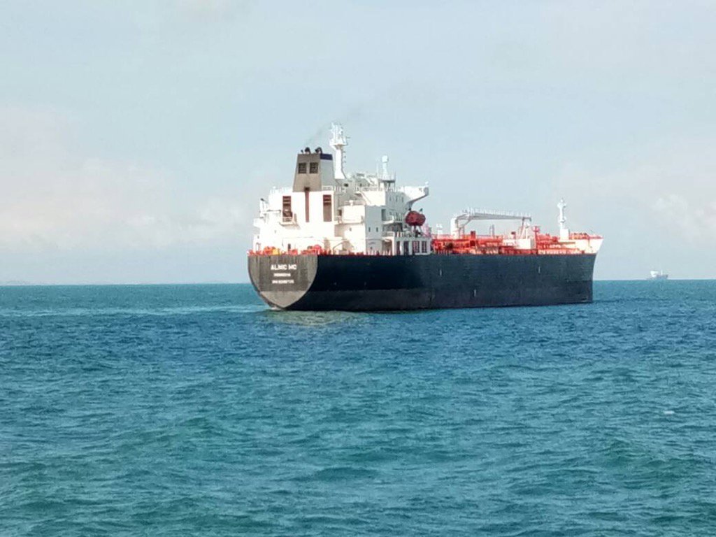 Български моряк загина на товарен кораб край Сардиния, друг е ранен