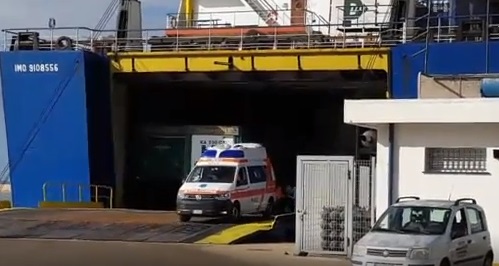 Разместване на товар е сред вероятните причини за инцидента в Сардиния, при който загина българин