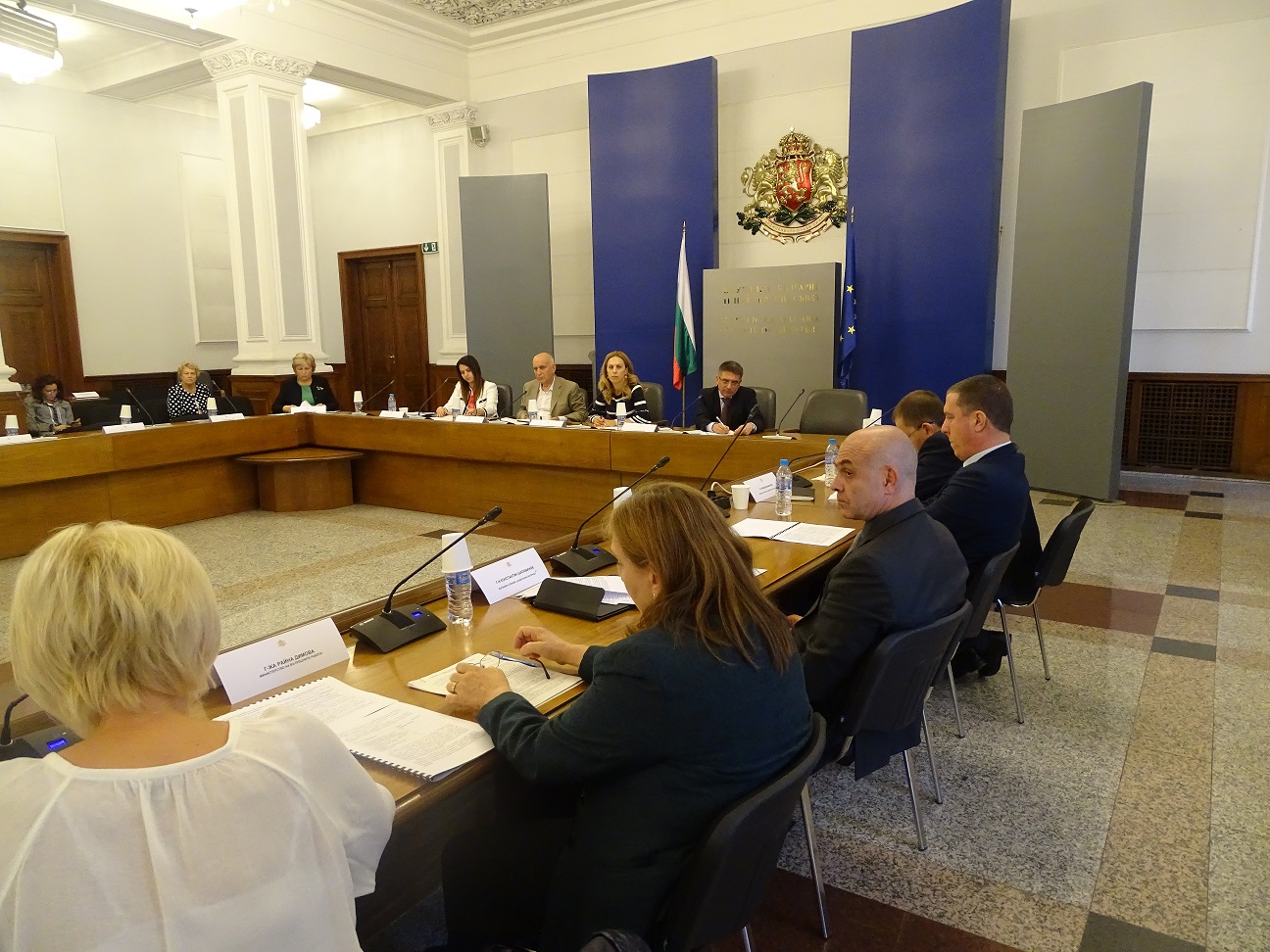 Вицепремиерът Николова инициира работна среща за увеличаване на наказанията за компютърни престъпления