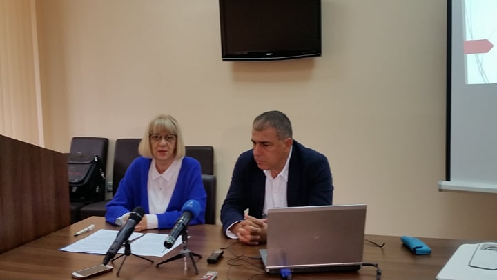 Медици: Психиатриите се превърнаха принудително в социални домове