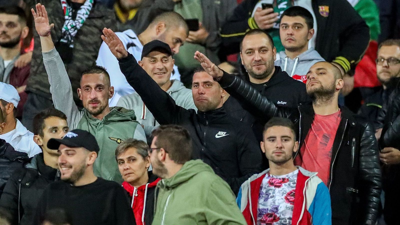 Агент на FARE разказа за мача с Англия: Голямата част от скандиранията бяха насочени срещу БФС