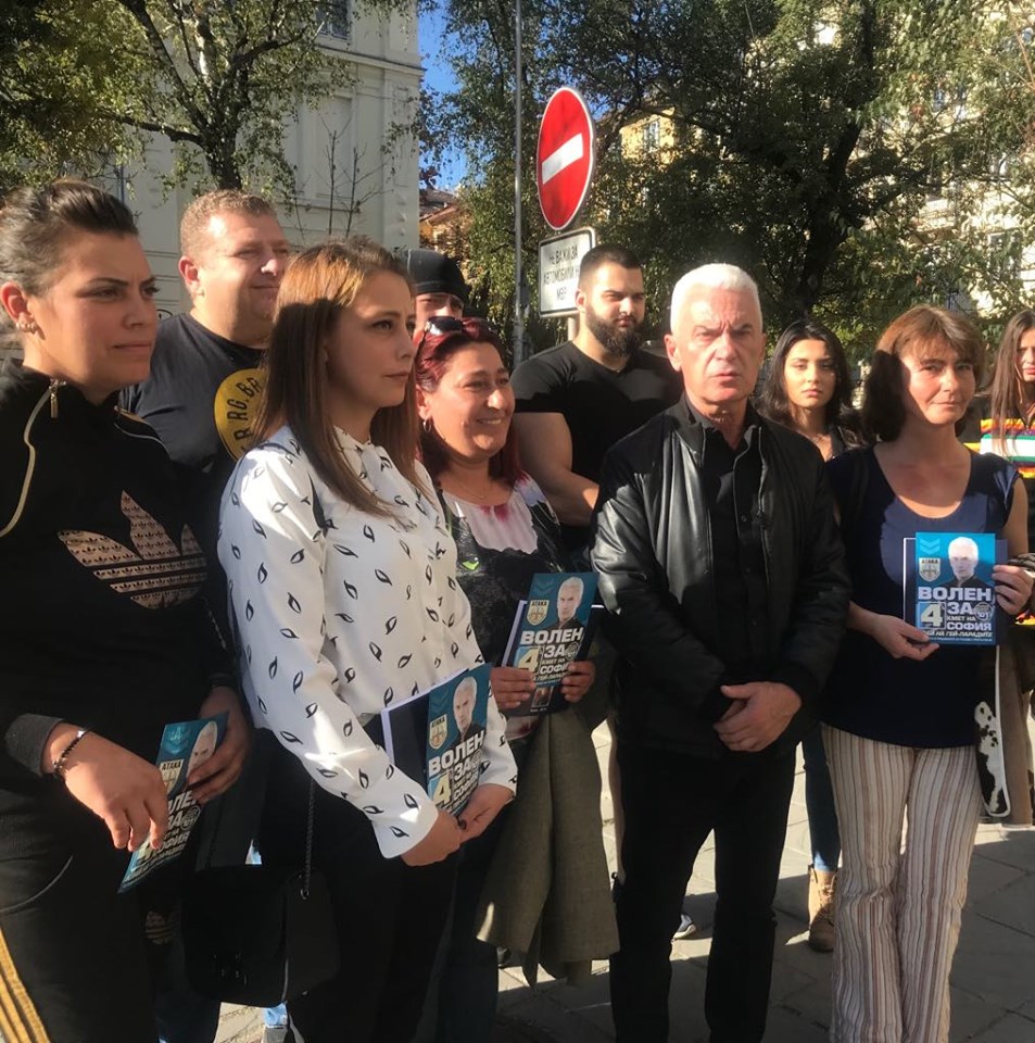 Майки и спортисти зад Волен за кмет на София