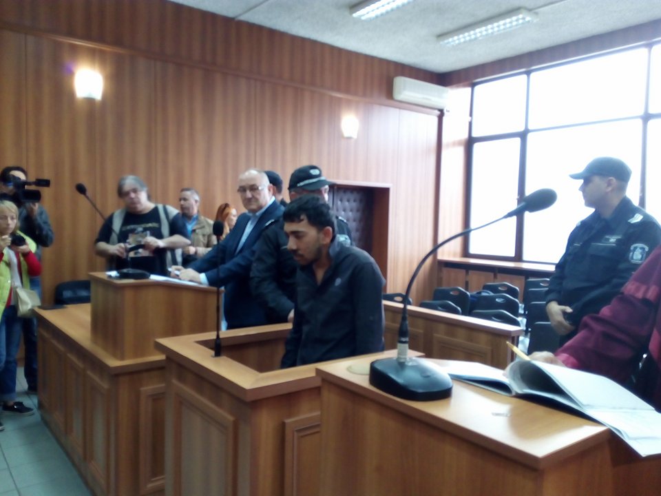 Оставиха в ареста пияния водач, убил двама при катастрофа в Пловдив