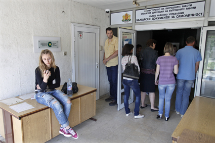 Паспортната дирекция с удължено работно време във връзка с предстоящите избори