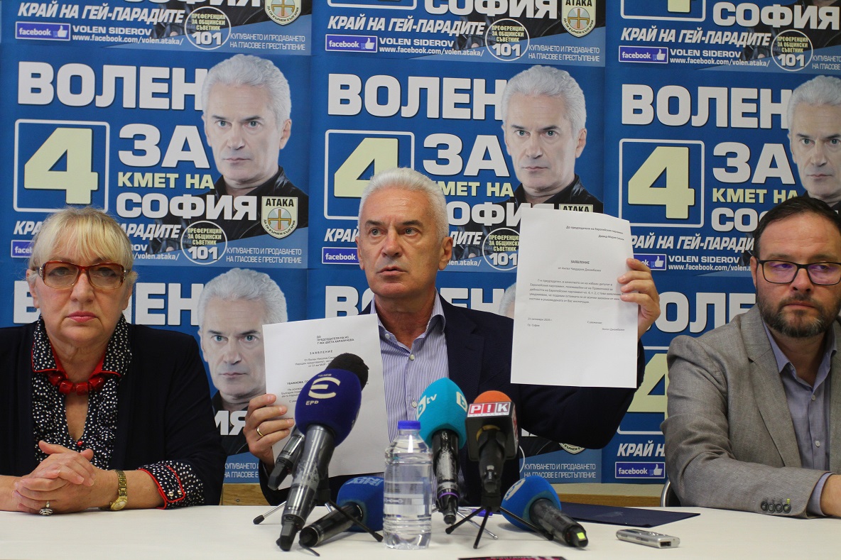 Волен Сидеров подава оставка като депутат